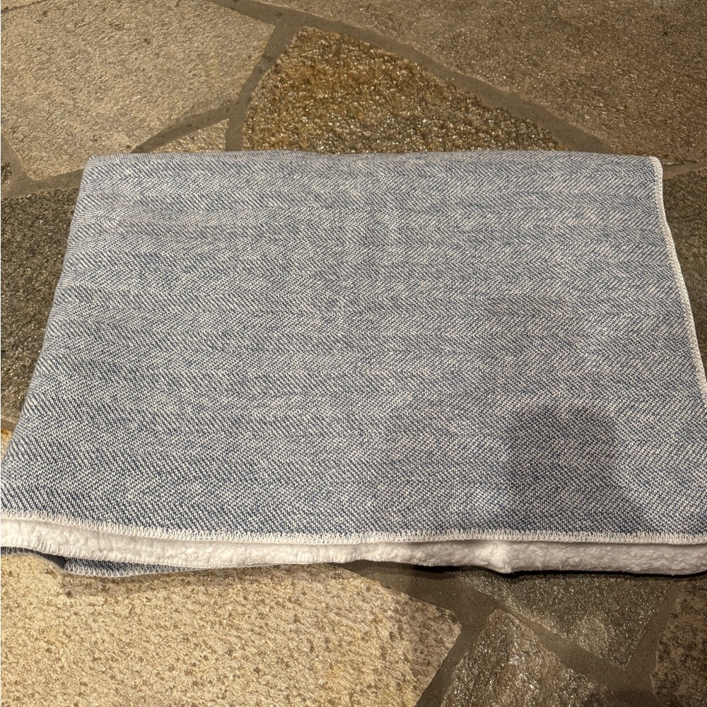 Faherty blanket nwt